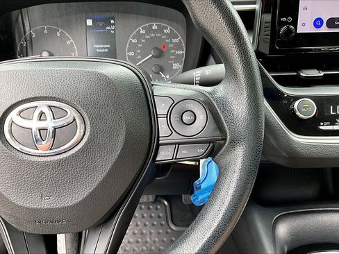 Used 2023 Toyota Corolla LE FWD image 11