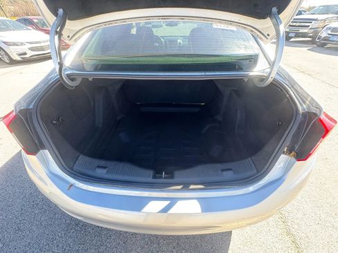 Used 2018 Chevrolet Cruze LS image 21