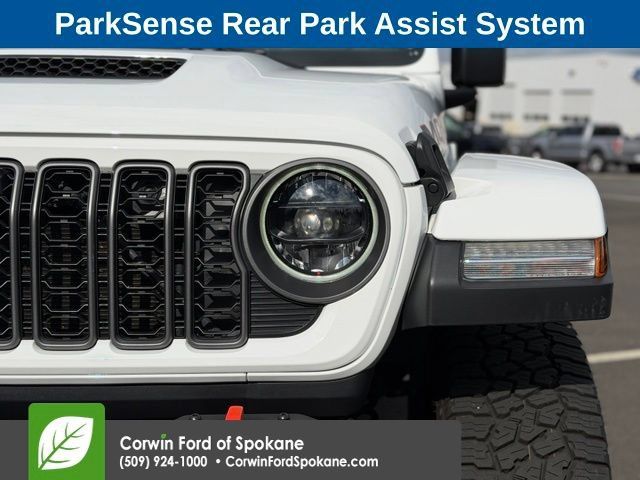 Used 2025 Jeep Gladiator Mojave AWD/4WD image 8