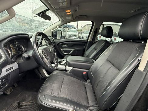 Used 2017 Nissan Titan PRO-4X image 16
