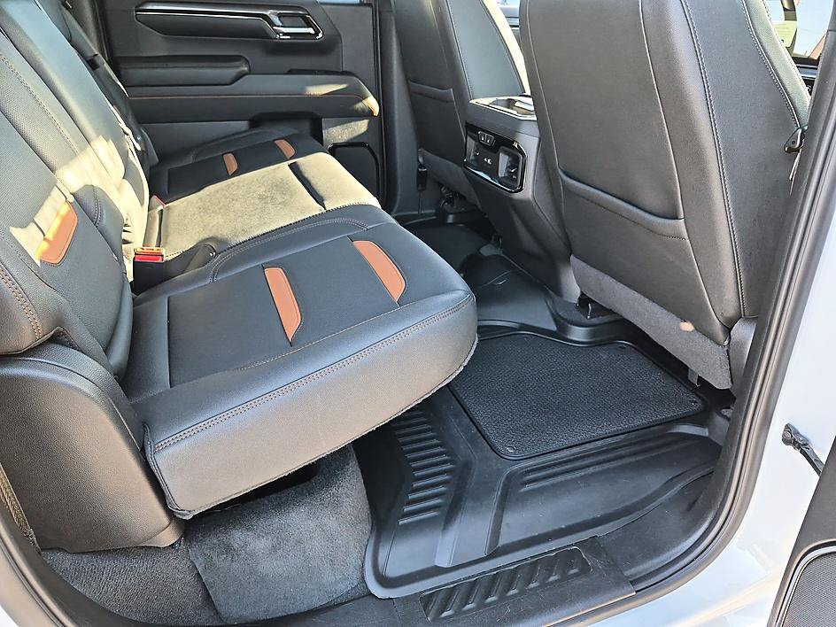 Used 2024 GMC Sierra 1500 AT4 w/ Technology Package AWD/4WD image 34