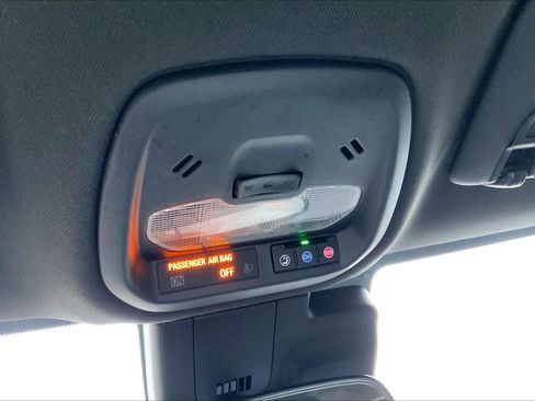 Used 2024 Buick Envista Preferred w/ Advanced Safety Package image 28