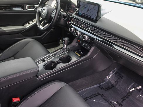 Used 2022 Honda Civic Touring image 17