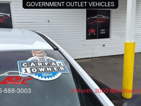 Used 2017 Ford Taurus Police Interceptor image 2