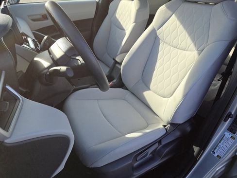 New 2026 Toyota Corolla Cross L image 5