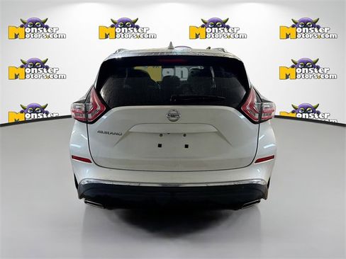 Used 2017 Nissan Murano S image 5