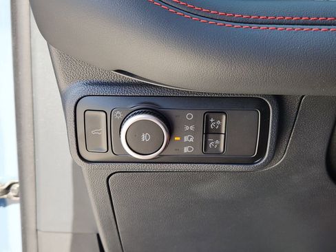 Used 2025 Ford Explorer ST image 28