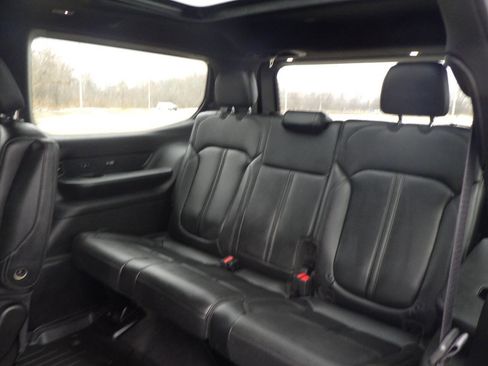 Used 2022 Jeep Wagoneer Series III w/ Premium Group I image 14