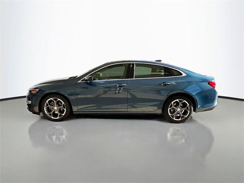 Used 2024 Chevrolet Malibu LT image 3