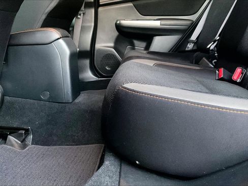 Used 2016 Subaru Crosstrek 2.0i Premium image 17