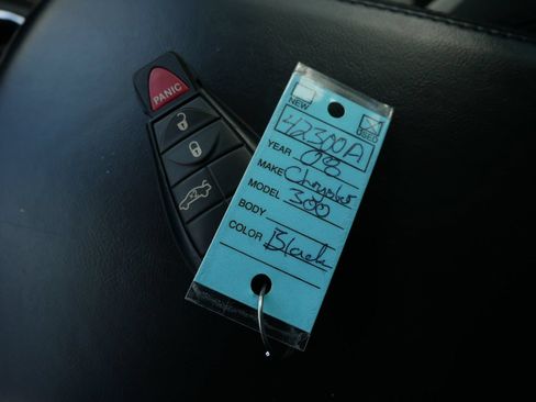 Used 2008 Chrysler 300 LX RWD image 23