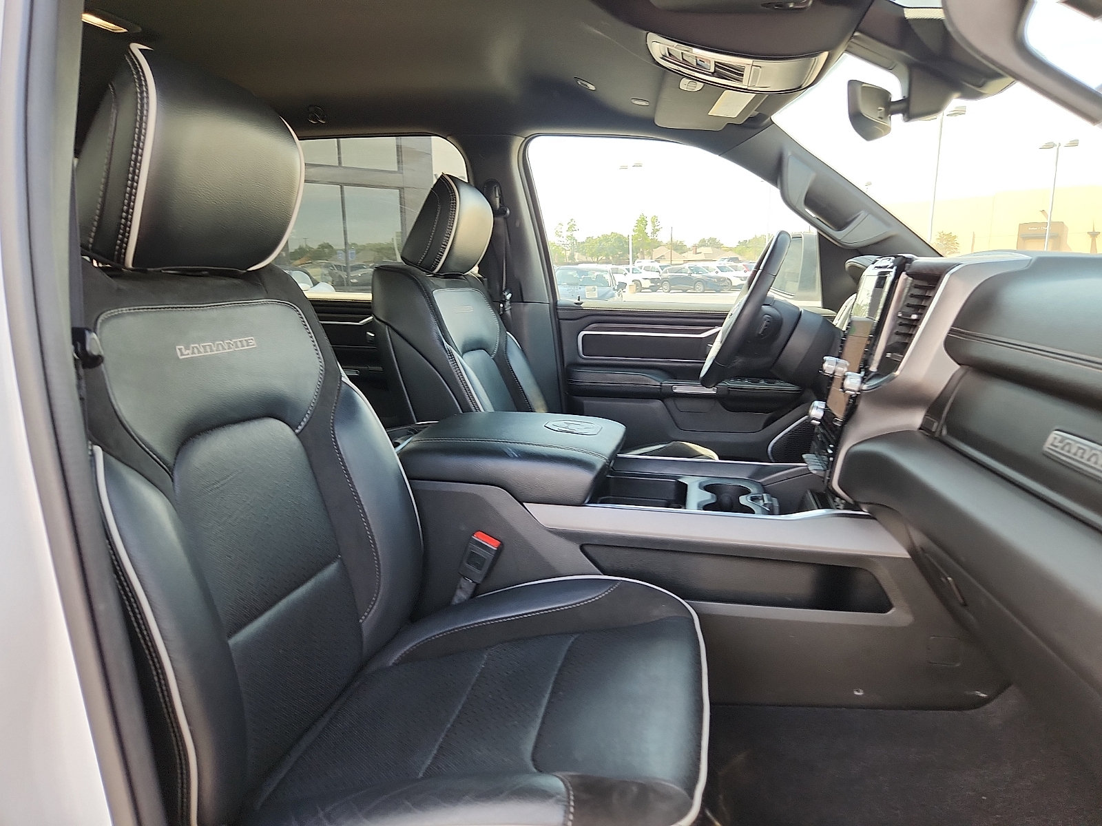 Used 2025 RAM 1500 Laramie AWD/4WD image 14