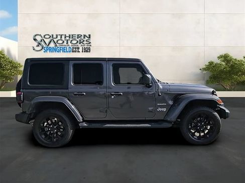 Used 2021 Jeep Wrangler Unlimited Sahara w/ Dual Top Group AWD/4WD image 34