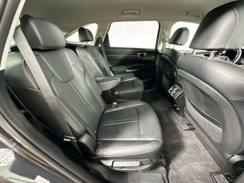 Used 2023 Kia Sorento EX AWD/4WD image 29