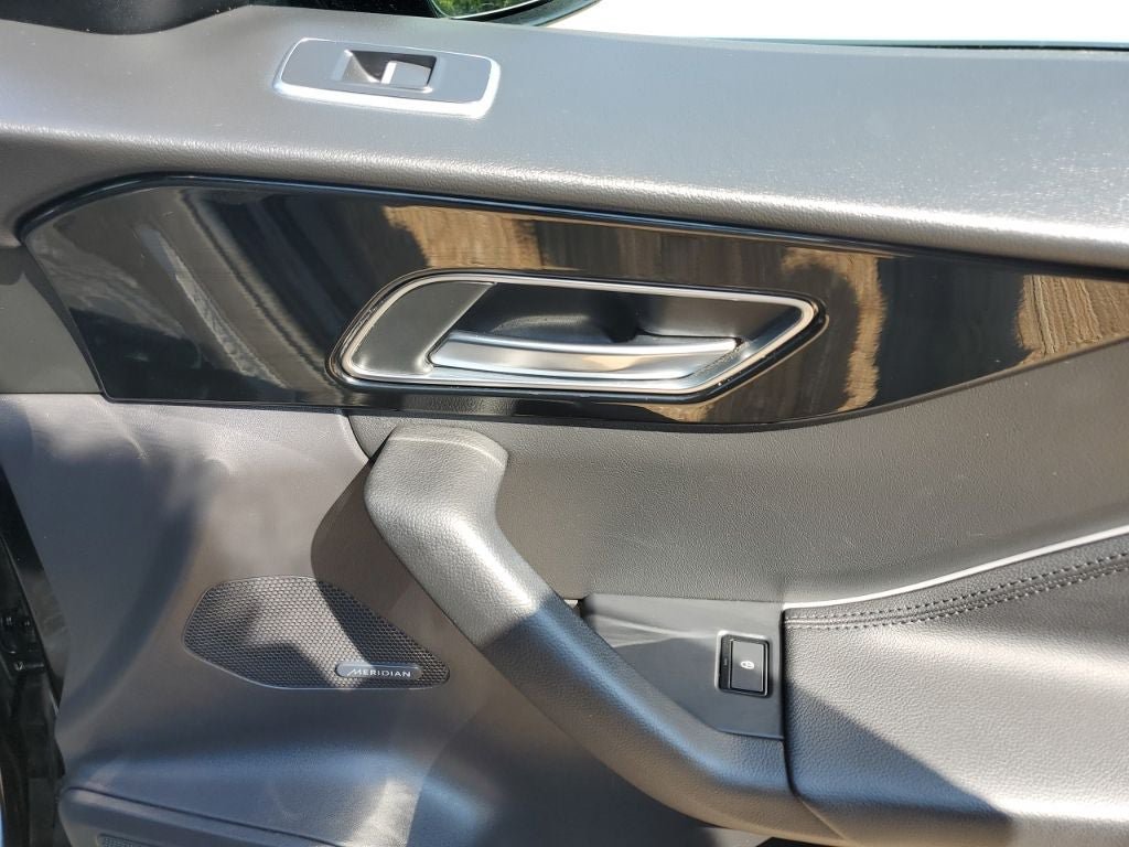 Used 2019 Jaguar F-PACE Premium AWD/4WD image 46