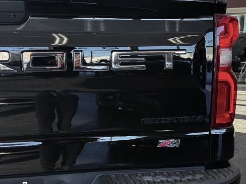 Used 2021 Chevrolet Silverado 1500 Custom Trail Boss w/ Safety Confidence Package image 15