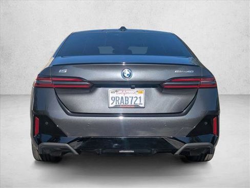 Certified 2025 BMW i5 eDrive40i w/ M Sport Package image 7