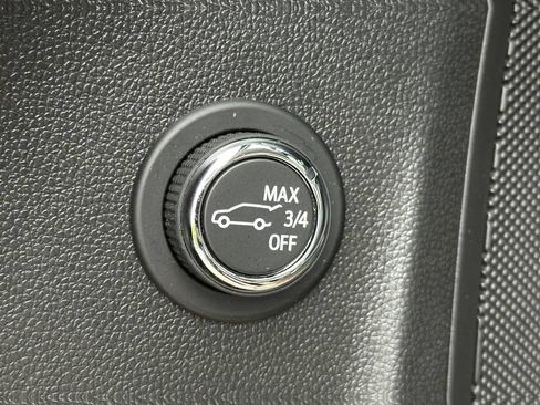 Used 2023 Buick Envision Essence AWD/4WD image 34