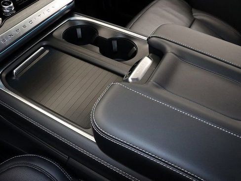 New 2025 Ford Expedition Max Platinum w/ Driver's Package image 26