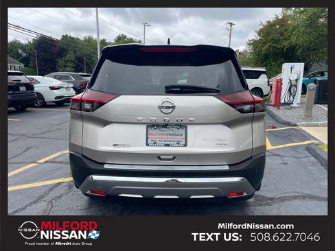 Used 2021 Nissan Rogue Platinum AWD/4WD image 4