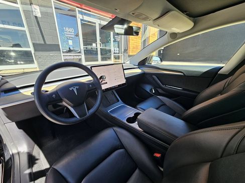 Used 2022 Tesla Model 3 RWD image 2