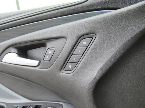 Used 2020 Buick Envision Essence w/ Experience Buick Package image 26