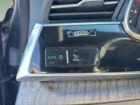 Used 2021 Audi Q8 Prestige image 61