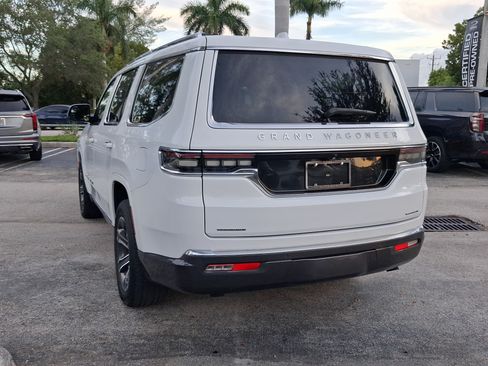 Used 2022 Jeep Grand Wagoneer Series I AWD/4WD image 3