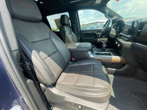 Used 2022 Chevrolet Silverado 1500 High Country w/ High Country Premium Package AWD/4WD image 28