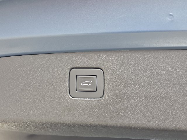 Used 2025 Buick Envista Sport Touring w/ Experience Buick Package FWD image 7
