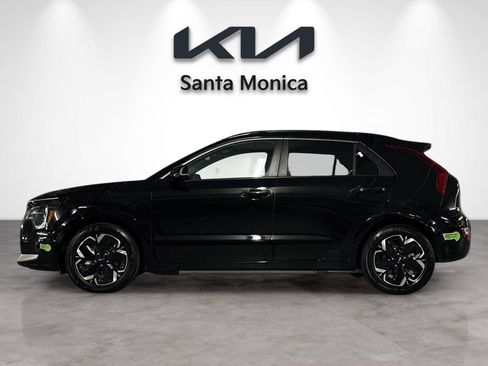 Certified 2023 Kia Niro Wave image 2