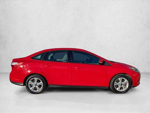 Used 2014 Ford Focus SE image 4