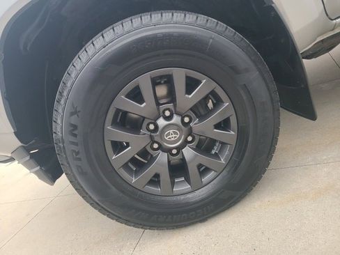 Used 2022 Toyota Tacoma SR5 image 13