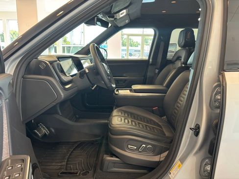 Used 2024 Rivian R1S Adventure AWD/4WD image 13