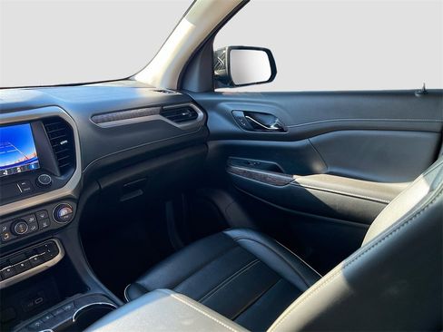 Used 2021 GMC Acadia Denali w/ Denali Technology Package image 25