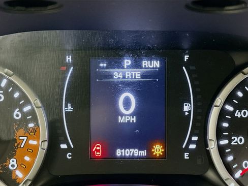 Used 2018 Jeep Renegade Latitude image 18