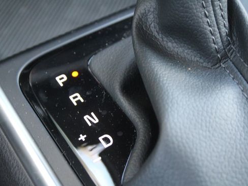 New 2026 Kia Carnival EX FWD image 44