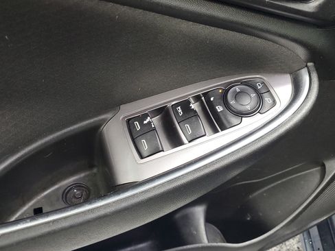 Used 2020 Chevrolet Malibu LT FWD image 19