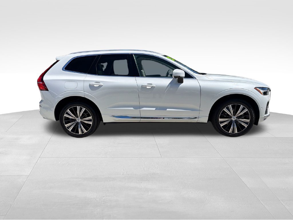 Used 2023 Volvo XC60 B5 Plus AWD/4WD image 9