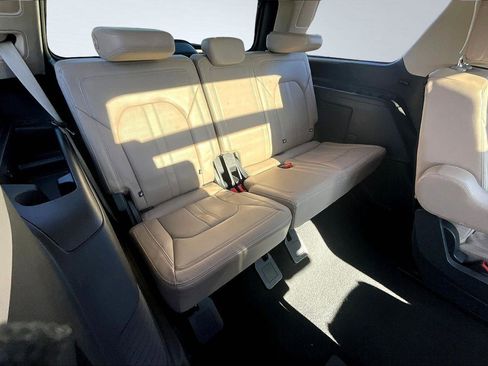 Certified 2024 Ford Expedition Limited image 21