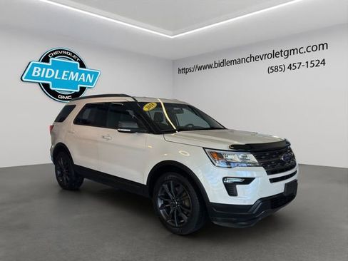 Used 2018 Ford Explorer XLT w/ Equipment Group 202A image 1