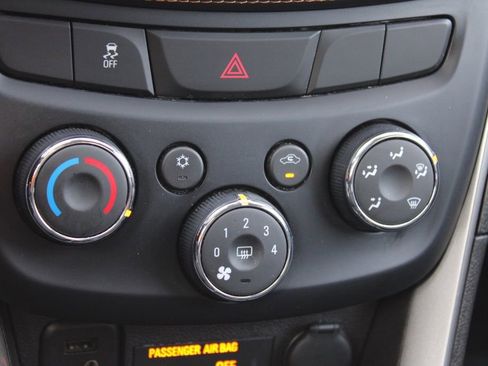 Used 2019 Chevrolet Trax LS w/ Tint and Cruise Package image 31