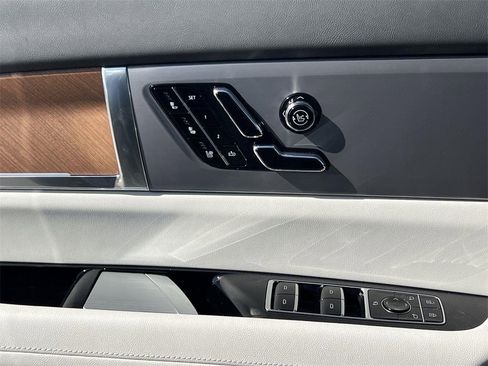 New 2026 Cadillac Vistiq Sport image 23