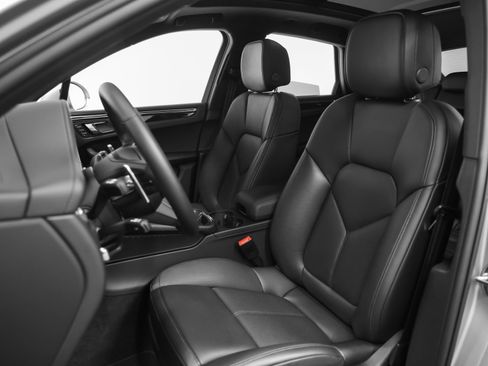 Certified 2026 Porsche Macan image 46