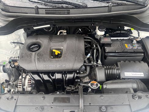Used 2025 Kia Soul LX w/ LX Technology Package FWD image 29