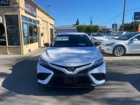 Used 2022 Toyota Camry SE image 6