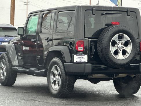 Used 2017 Jeep Wrangler Unlimited Sahara w/ Connectivity Group image 6