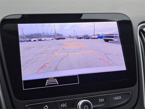 Used 2025 Chevrolet Malibu LS image 14