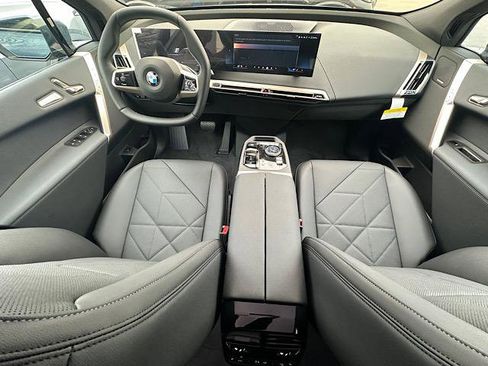 New 2026 BMW iX xDrive45 image 6