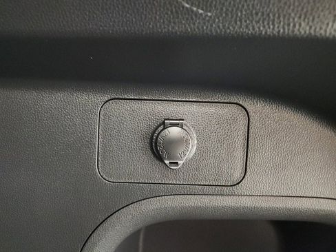 Certified 2023 Toyota RAV4 SE image 30